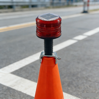 Feux solaires pour cônes routiers, feux de signalisation pour barricades, feux d'avertissement pour grues de chantier