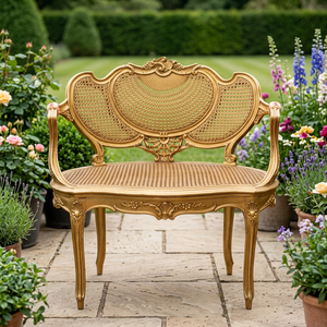 Silla de Ratán Curvado Estilo Vintage, Diseño de Mimbre en Tono Dorado, Respaldo Tapizado Estilo Queen Anne, Asiento Acolchado de Espuma y Algodón, Patas de Madera - Product Image 4