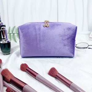 Nueva Bolsa de Aseo de Lujo, Bolsa de Maquillaje de Terciopelo Pequeña para Viaje, Bolsa Cosmética con Cierre - Product Image 6