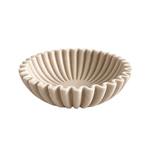 Ciotola portaoggetti in resina beige con bordo ondulato, vassoio da appoggio, organizer per cianfrusaglie, piatto decorativo da appoggio, ciotola decorativa multiuso - Product Image 1