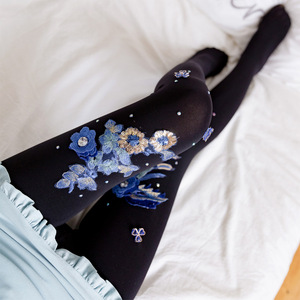 Leggings de terciopelo azul cereza con bordado floral dulce, 50D, opacos, antidesgarro, de tiro medio, suaves y elásticos para <span class=keywords><strong>mujer</strong></span> - Product Image 4