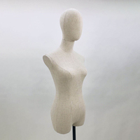 Pas cher Usine Prix enveloppé tissu mannequin de main en bois cintre en bois