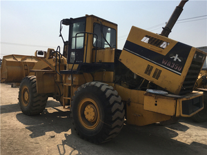 Chargeuse frontale Komatsu WA350 d'occasion fiable, modèle 2020, moteur CAT, capacité de charge nominale de 15 tonnes, direction flexible pour la manutention des matériaux - Product Image 2