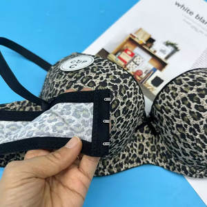1,3 dólar modelo YWB083 tamaño 38-44C venta al por mayor estampado de leopardo doble espuma Sexy chicas adolescentes en sujetadores imágenes de mujeres <span class=keywords><strong>sin</strong></span> <span class=keywords><strong>sujetador</strong></span> - Product Image 2
