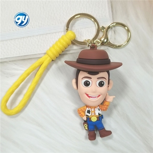 Llavero de dibujos animados de Toy Story Buzz Lightyears, muñeco de oso fresa, llavero de Anime, colgante de bolsa de coche de goma suave de PVC, regalo, llavero 3D - Product Image 4