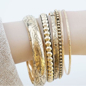 Europäisch-Amerikanisches Goldenes Mehrschichtiges Armreif-Set Retro Geschnitzter Armreif Bohemian-Stil Gestapelter Armreif Ethnischer Stil Legierungsschmuck - Product Image 2