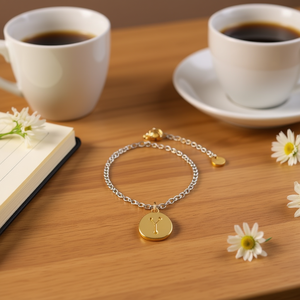 Bracciale Angelina in Acciaio Inossidabile Placcato Oro con Charm a Lettera Y, Catena Regolabile, Gioielli Moda Donna - Product Image 2