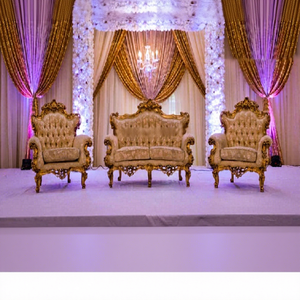 Conjunto de Sofás de Madera de Teca de Diseño Moderno para Escenario de Celebración de Bodas, Muebles de Escenario Walima Recién Decorados, Elegante Conjunto de Sofás Dorados, Reino Unido - Product Image 1