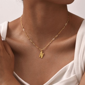 Collar de cadena de eslabones tipo clip con cierre OT simple para mujer, con colgante de letra, collar minimalista con inicial del alfabeto - Product Image 3