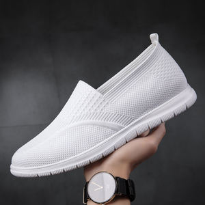 Chaussures de sport ultra-légères à enfiler avec empeigne en maille respirante, semelle épaisse, rehaussement invisible de 6 cm et coussin d'air - Product Image 3