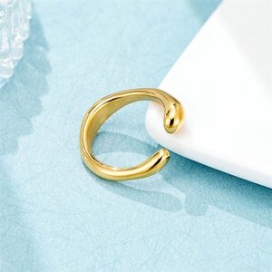 Anillo Irregular de Acero Inoxidable de Diseño Clásico y Simple, Anillo Delicado Dorado - Product Image 3