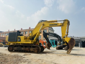 Excavatrice d'occasion Komatsu PC800 Prix bon marché Excellente performance et condition Heures de travail réduites à vendre - Product Image 5