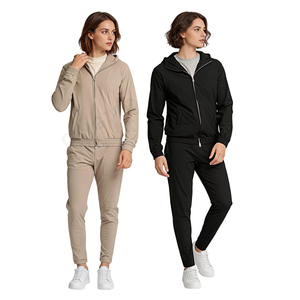 Ensemble de survêtement à capuche pour femmes, style streetwear, respirant, avec logo personnalisé, pour les entraînements décontractés - Product Image 1