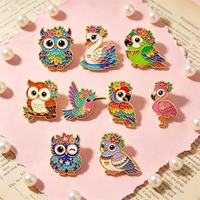 Pin Enamel Burung Kartun Laris Manis, Burung Hantu Flamingo Beo, Paduan Seng Lapis Nikel Hitam, Bros Badge Cetak UV, Fashionable