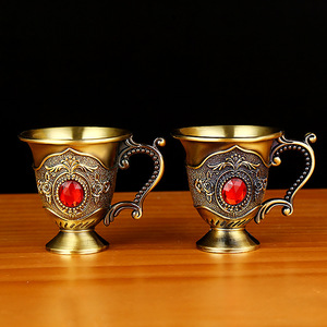 Ornements de palais antiques de style européen Verre à vin anti-goutte de luxe pour nouvelle maison Poignée créative Conception de verre à liqueur simple - Product Image 1