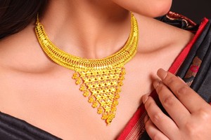 Ensemble de bijoux plaqué or 24 carats pour femmes, collier élégant avec boucles d'oreilles assorties, par Exporters - Product Image 5
