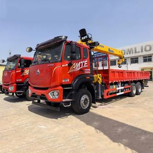 Grue montée sur camion Sinotruk 6*4 équipée d'une grue de levage professionnelle XC MG de 14 tonnes à flèche à 5 sections pour chantier de construction - Product Image 4