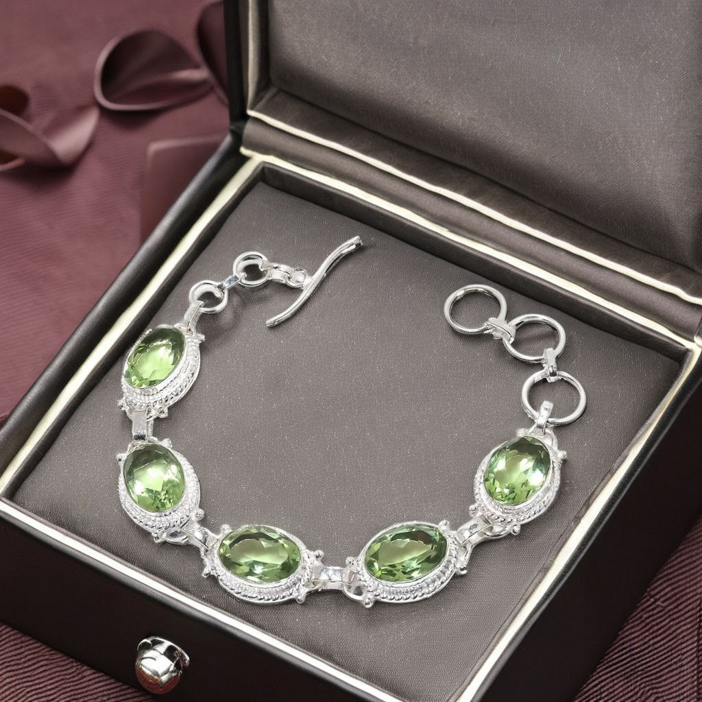 สีเขียว