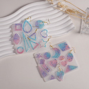 Arbre feuille amour boucles d'oreilles <span class=keywords><strong>Silicone</strong></span> <span class=keywords><strong>moule</strong></span> UV résine époxy géométrique pendentif porte-clés coulée <span class=keywords><strong>moule</strong></span> bricolage artisanat <span class=keywords><strong>bijoux</strong></span> faisant des outils - Product Image 2