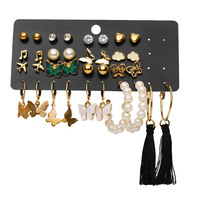 Boucles d'Oreilles Créoles « Huggie » en Métal Doré Tendance Personnalisables pour Femmes, Serties de Perles Ronds, Bijoux de Mode
