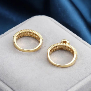 Set di Anelli di Design per Coppie, Elegante Gioielleria da Matrimonio per Donne - Product Image 4