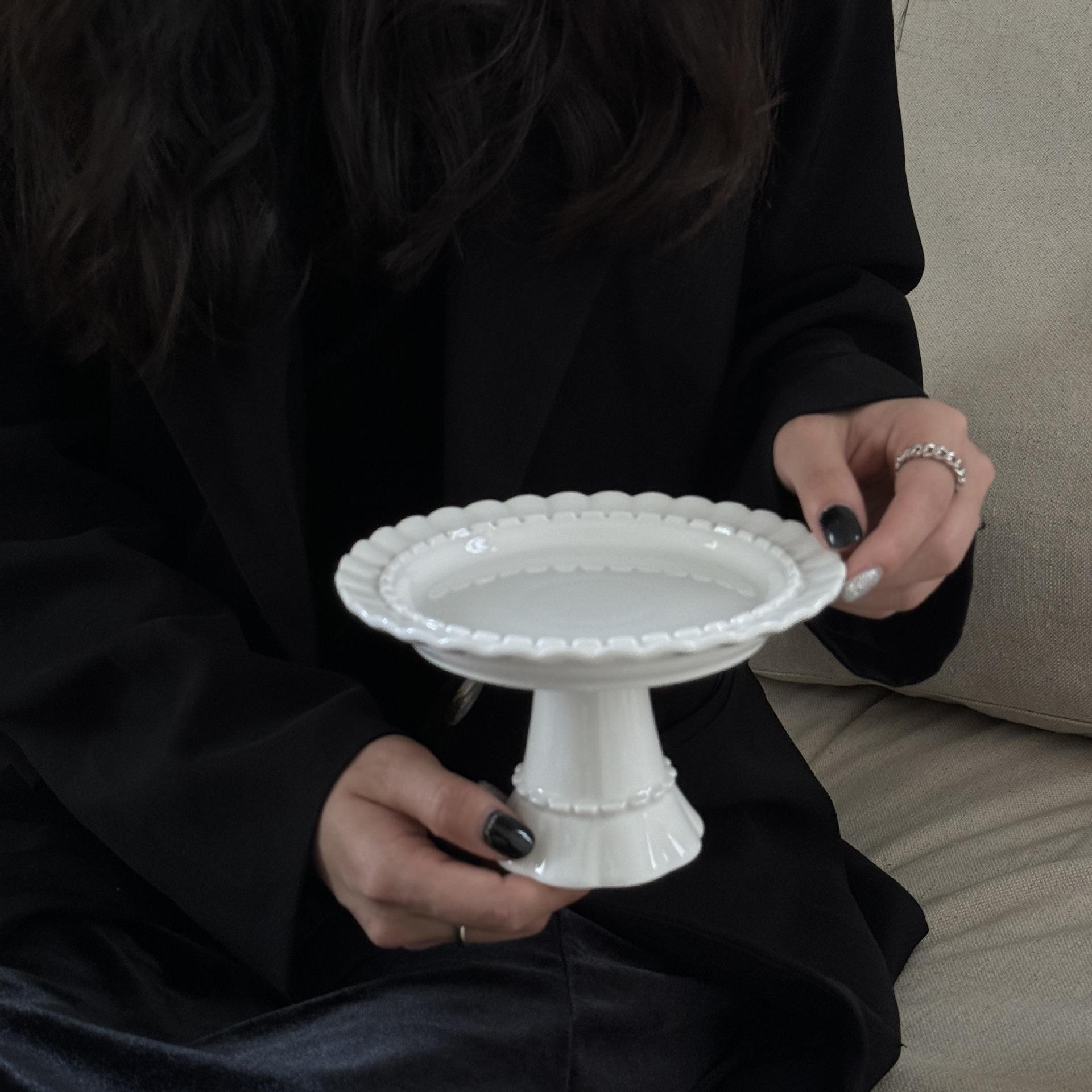 ความสูงของขอบกระโปรง6นิ้วคือ15.5*9.5