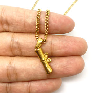 Pendentif délicat en plaqué or 18 carats pour diplôme de fin d'études Collier porte-bonheur en acier inoxydable personnalisé Cadeau de bijoux - Product Image 5