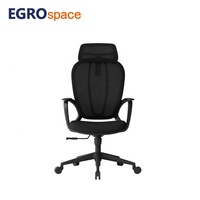 Chaise de bureau ergonomique pivotante en maille EGROspace pour réunions de direction, avec roulettes et design de mobilier de direction