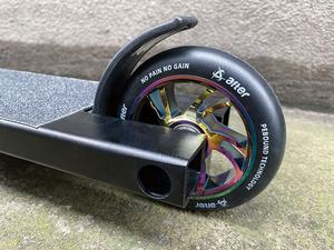 Çocuklar yetişkin T6 alüminyum 2 tekerlekler siyah neo krom gökkuşağı profesyonel akrobasi skuter freestyle - Product Image 5