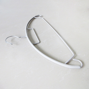Perchas de Metal Plateadas para Ropa, Curvas, Casuales, para Organización del Armario, Ahorro de Espacio, Antideslizantes - Product Image 4