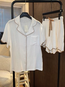 <span class=keywords><strong>Pigiama</strong></span> Estivo da Donna <span class=keywords><strong>in</strong></span> <span class=keywords><strong>Cotone</strong></span> Organico a Doppio Filato, Traspirante, con Scollo a V, Maniche Corte, Ricamo <span class=keywords><strong>in</strong></span> Pizzo e Vita Elastica - Product Image 6