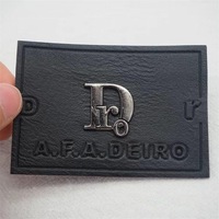 Étiquette personnalisée en métal, cuir PU ou cuir véritable avec logo en relief ou logo imprimé pour chapeau, étiquette personnalisée pour vêtements