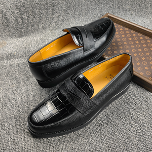 Mocasines Negros para Hombre, Zapatos Sin Cordones de Cuero con Estampado de Cocodrilo y Suela de Plataforma, Ligeros para la Oficina Diaria - Product Image 1