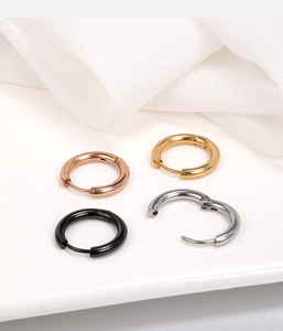 1 par de aros pequeños de acero inoxidable para mujer/<span class=keywords><strong>hombre</strong></span>, Piercing para cartílago de la oreja, <span class=keywords><strong>Tragus</strong></span>, círculo fino Simple, hebilla de oreja antialérgica - Product Image 2