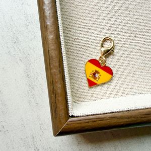 Breloques en émail en forme de cœur avec drapeaux nationaux, pendentifs colorés pour la fabrication de bijoux DIY - Product Image 6
