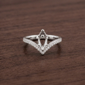 Bague semi-montée en argent sterling 925 avec pierre précieuse marquise, bande chevron en CZ, plaqué or 18 carats, bijoux personnalisés - Product Image 1