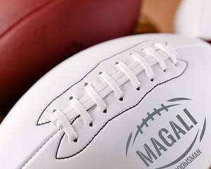 Ballon <span class=keywords><strong>de</strong></span> football américain personnalisé avec logo, cadeau pour le témoin, porte-alliances <span class=keywords><strong>de</strong></span> mariage, ornement fait main, taille 9, cuir PU <span class=keywords><strong>de</strong></span> haute qualité - Product Image 4