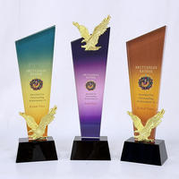 Trophées personnalisés en cristal en forme d'aigle, cadeaux souvenirs, trophée en cristal d'aigle en métal doré
