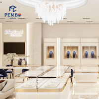 Vitrine de bijouterie de luxe, décoration personnalisée pour boutique de bijoux, design moderne, décoration intérieure de salle d'exposition de bijoux