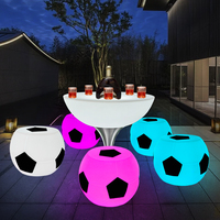 Table haute créative sur le thème du football Meubles de bar en plastique pour jardin extérieur Loisirs Jardin Café Table en vrac Chaise