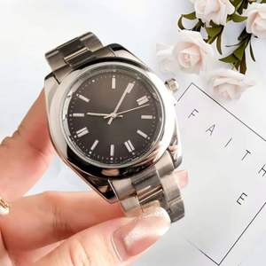 Nouvelle montre tendance à prix bas, montre pour homme en acier inoxydable argenté, cadran bleu dégradé, marqueurs lumineux, montre de sport décontractée de luxe - Product Image 3