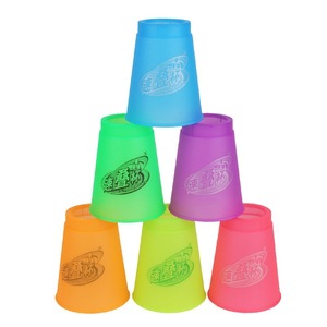 Tasses à empiler semi-transparentes pour enfants, 6 pièces, jouet de développement des compétences pour la coordination œil-main - Product Image 1