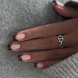 24 pièces en gros bout d'<span class=keywords><strong>ongle</strong></span> rond à doigts courts fleur d'art français minimaliste <span class=keywords><strong>faux</strong></span> ongles bord brun imperméable réutilisable ongles - Product Image 5