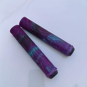 Poignées de vélo multicolores Poignées de guidon en caoutchouc pour <span class=keywords><strong>VTT</strong></span>, souples, confortables et durables, pour scooter et vélo, antidérapantes, pour cyclisme. - Product Image 3
