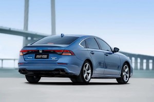 Elección Inteligente: Honda Accord Usado, Económico, Duradero, Espacioso, de Lujo, Rendimiento Estable, Conducción Cómoda, Bajo Mantenimiento, Ideal para Familias - Product Image 4