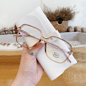 Gafas de Computadora con Marco Cuadrado Qianai, Anti Luz Azul, Material TR, Patillas Metálicas, Marco Completo, Unisex, para Protección de Miopía - Product Image 2