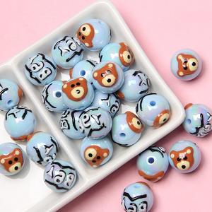 2025 nouveau rond dessiné à la main mignon dessin animé ours perles acryliques pour bracelets à bricoler soi-même chaînes de téléphone portable accessoires bijoux - Product Image 4