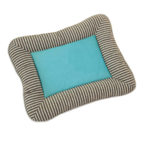 Cama Refrescante de Seda de Hielo para Perros y Gatos, Alfombra de Cama para Mascotas de Viscosa Suave y Refrescante: Sensación de Seda de Hielo y Diseño a Rayas para Clima Cálido - Product Image 6
