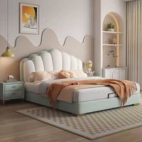 Lit mural pliable en crème style français, moderne et simple, lit double de 1,8 mètre, lit de princesse pour enfants avec cadre en bois et revêtement en cuir
