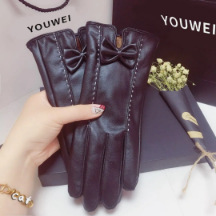 Guantes de Cuero para Mujer, Invierno, Negros, Táctiles, Estilo Dulce, Cálidos, Dedos Completos, con Diseño de Lazo - Product Image 3